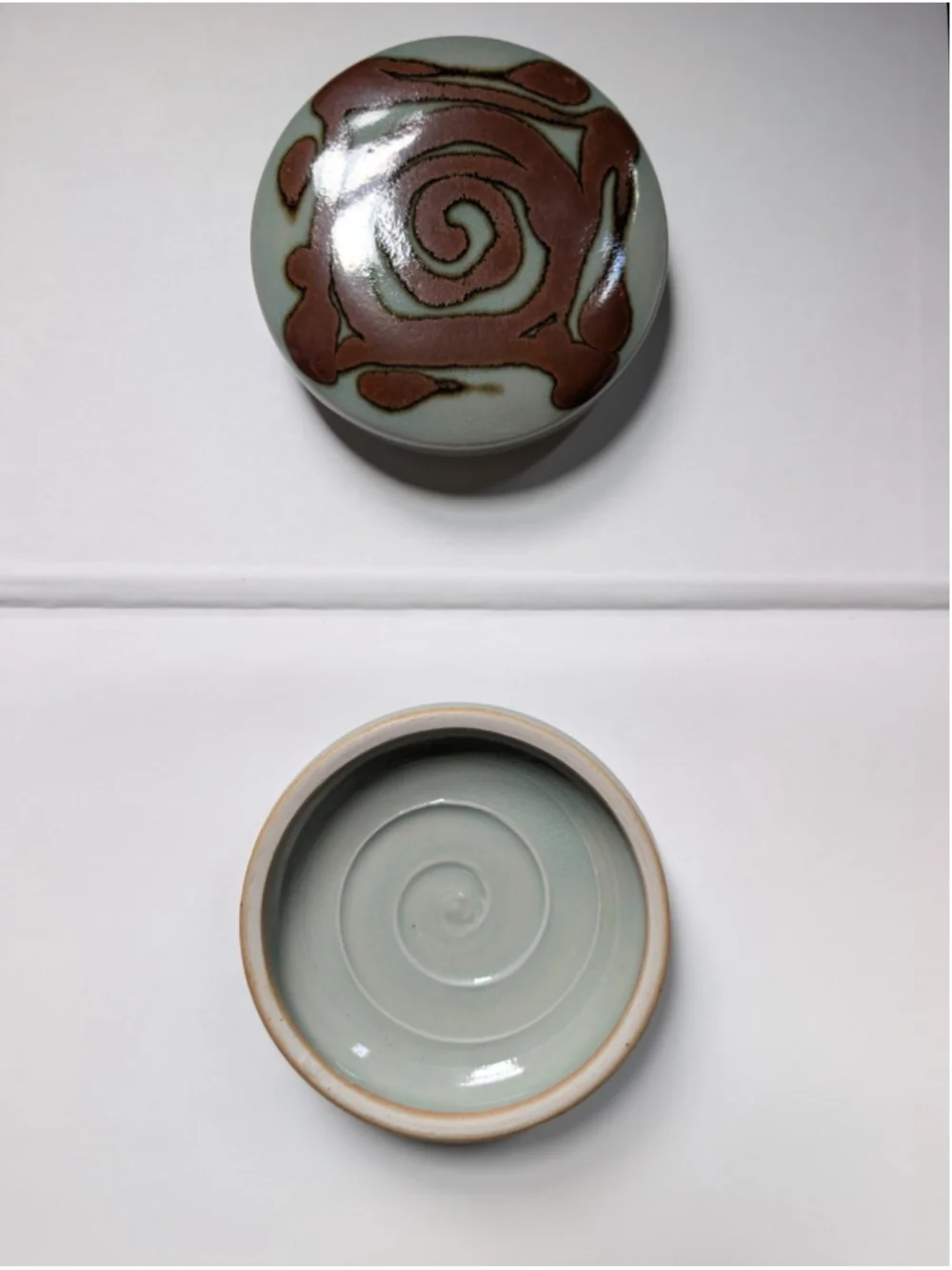 Signed Chris Arny Arensdorf Pottery Kansas art Studio Lidded trinket Yo-Yo Jar